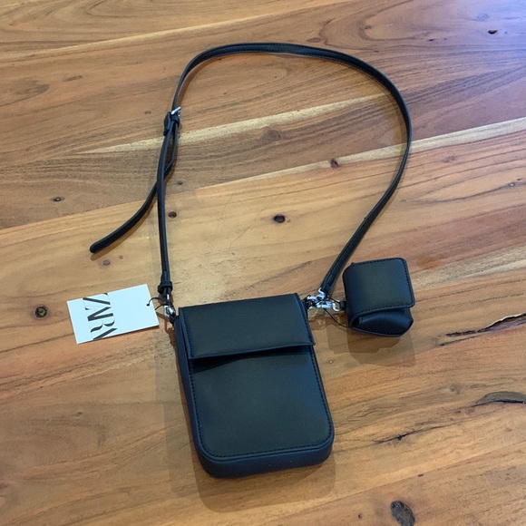 😊 New Crispy Zara Black Crossbody Bag with Mini Pouch - Picture 1 of 11